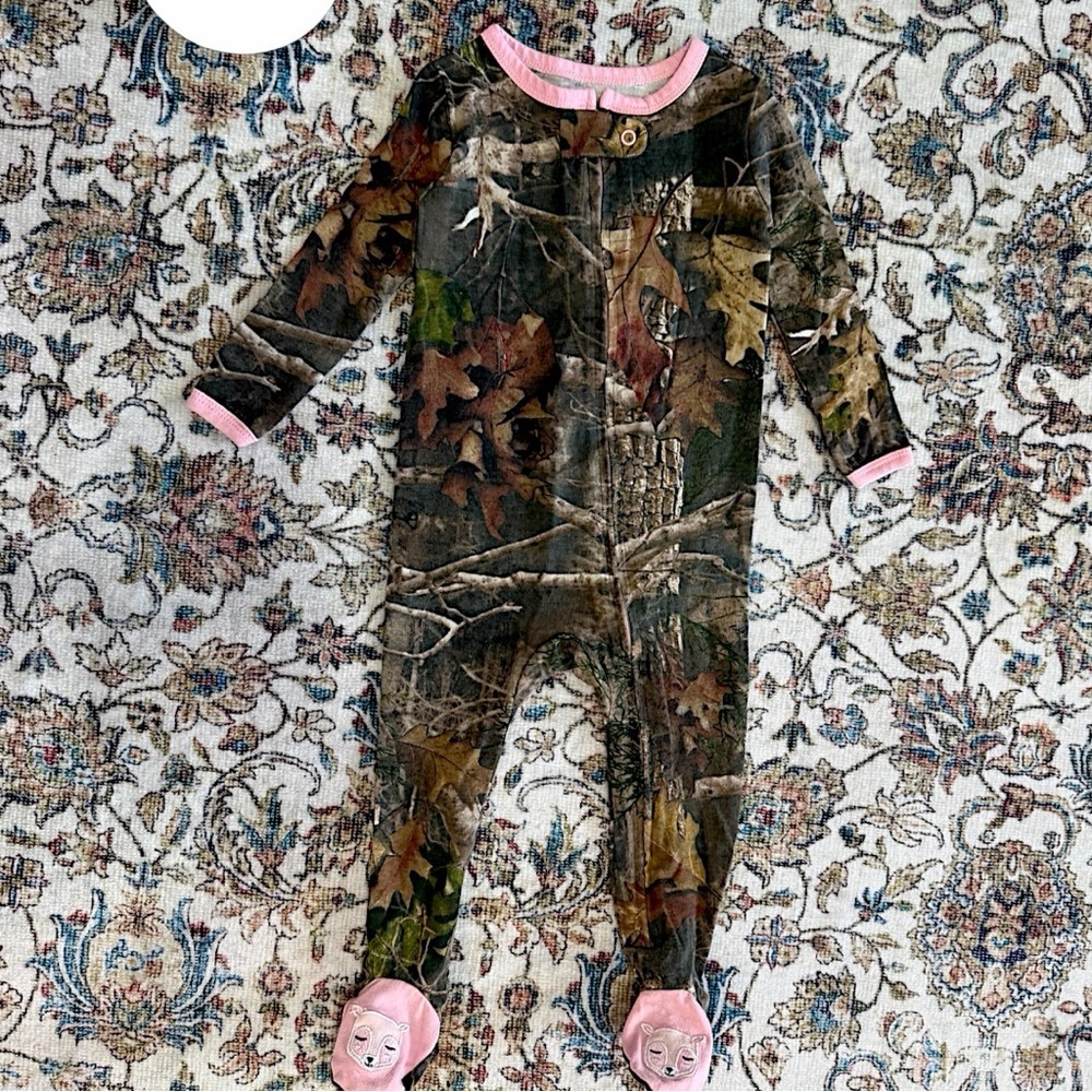 New Bass Pro Shops Baby Girl Camouflage Footies Pink Green Camo Size 6 Months